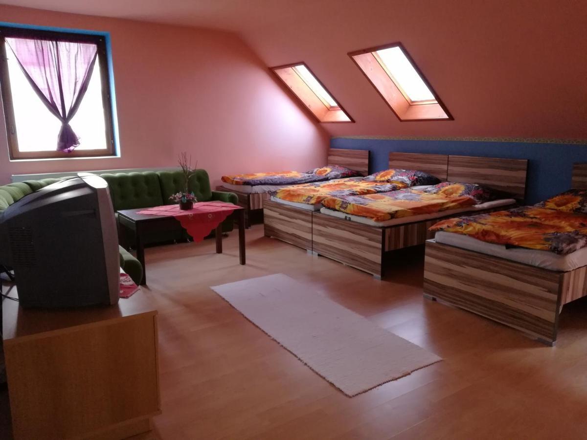 Ubytovanie Emily Dunajská Streda Εξωτερικό φωτογραφία